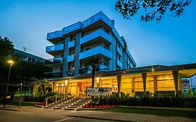 Hotel President